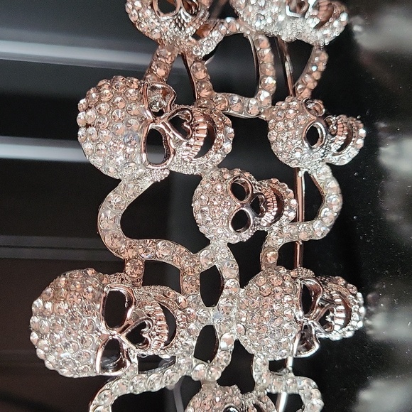 Skull tiara - Picture 2 of 2